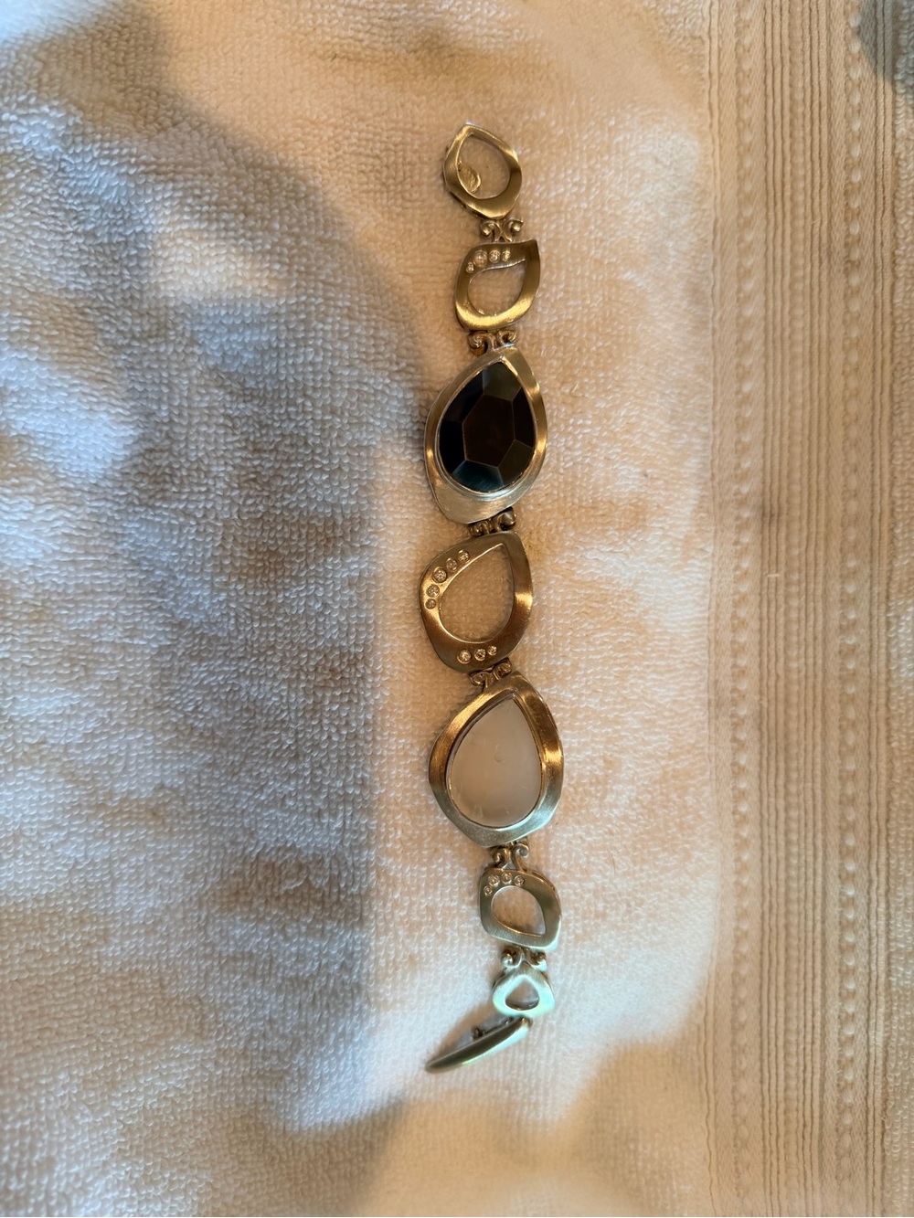 Silpada sterling silver Multi-Stone Drop Bracelet with Black and White Stones